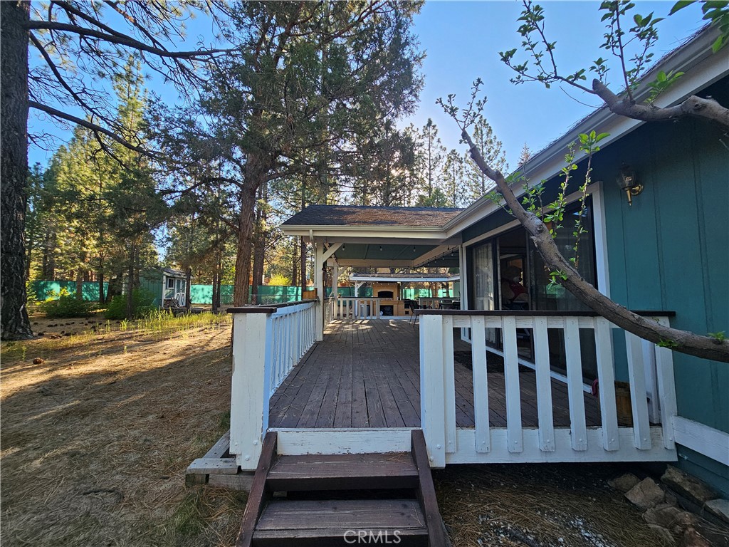 https://media.crmls.org/medias/628732f7-0f21-4290-9773-92eb7029db00.jpg?preset=X-Large
