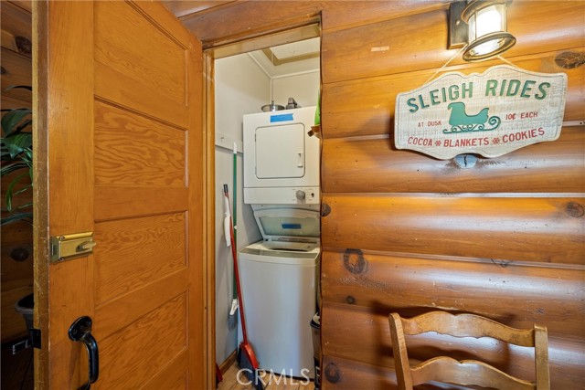 Detail Gallery Image 9 of 29 For 328 E Fairway Bld, Big Bear City,  CA 92314 - 3 Beds | 1 Baths