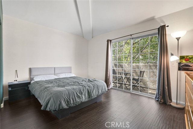 Detail Gallery Image 21 of 46 For 9400 1/2 Noble Ave, North Hills,  CA 91343 - 4 Beds | 3 Baths