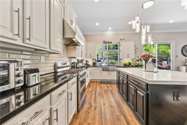 Detail Gallery Image 18 of 48 For 23850 Hollingsworth Dr, Murrieta,  CA 92562 - 4 Beds | 3/1 Baths