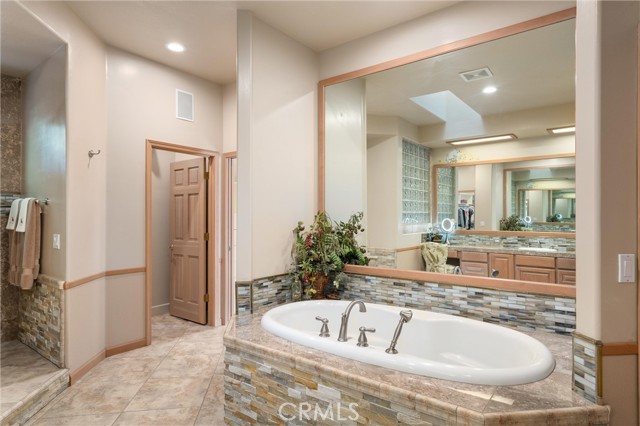 Detail Gallery Image 31 of 58 For 9256 Turner Ln, Durham,  CA 95938 - 5 Beds | 3/1 Baths