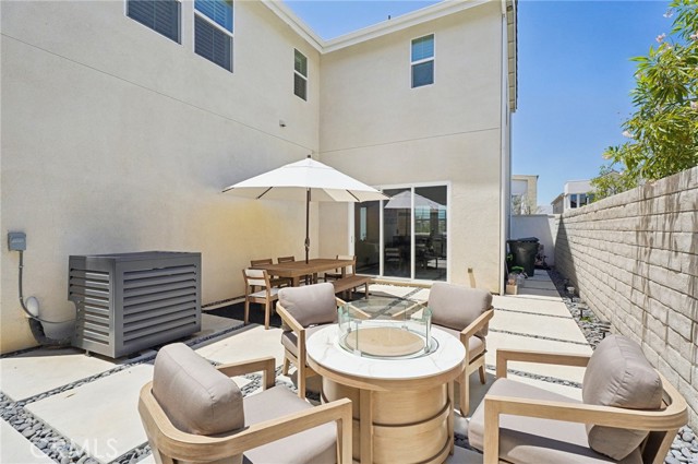 27008 Declaration Road, Valencia CA: https://media.crmls.org/medias/628a5cf1-d10c-4f9a-b606-b47a08d30dd2.jpg