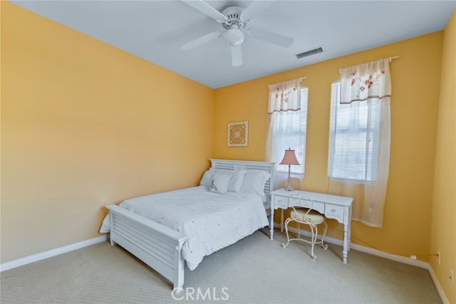 Detail Gallery Image 33 of 41 For 24274 Palo Verde Dr, Valencia,  CA 91354 - 5 Beds | 4/1 Baths