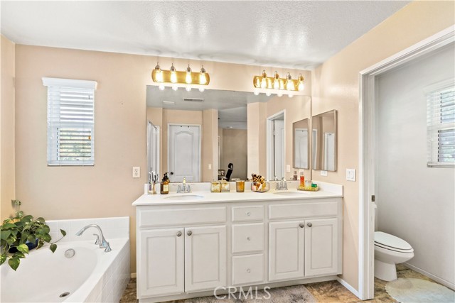 Detail Gallery Image 11 of 27 For 10382 Sparkling Dr #1,  Rancho Cucamonga,  CA 91730 - 2 Beds | 2 Baths