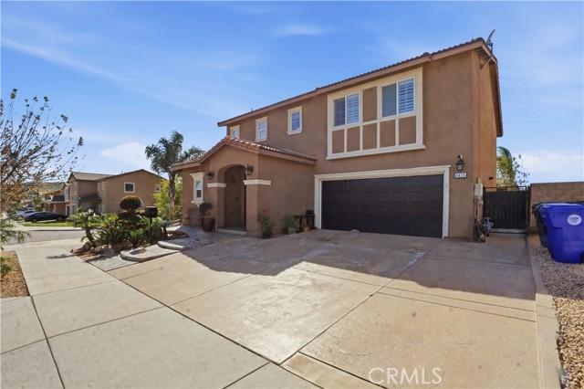 Detail Gallery Image 3 of 65 For 4415 Bethel Rd, Jurupa Valley,  CA 92509 - 5 Beds | 3/1 Baths