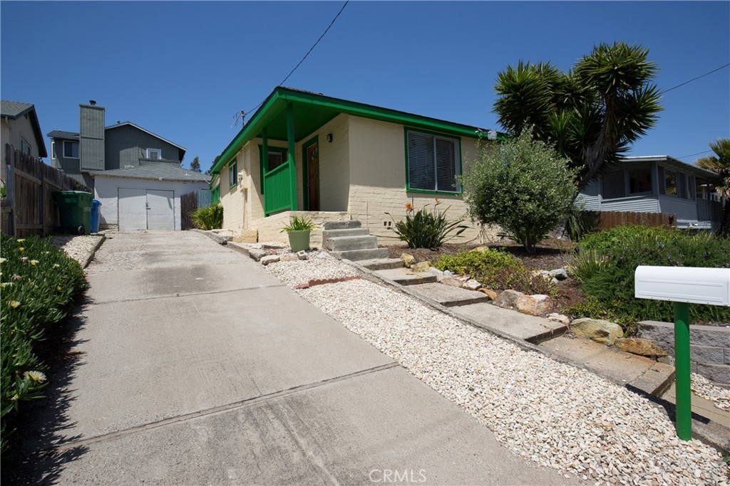 447 Ocean View Avenue, Pismo Beach, CA 93449