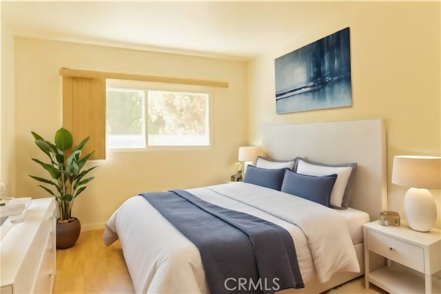 919 E La Palma Drive, Inglewood CA: https://media.crmls.org/medias/628b5eda-4aad-4c58-a76e-aad56e895b58.jpg