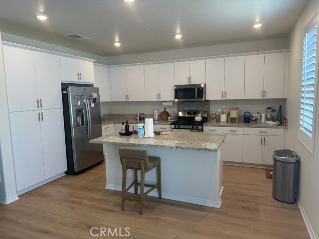 Detail Gallery Image 16 of 31 For 2511 Gunner Ridge Way, Rialto,  CA 92377 - 3 Beds | 2/1 Baths