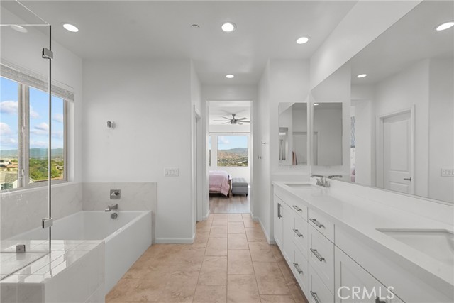 Detail Gallery Image 37 of 56 For 18797 Big Cedar Dr, Canyon Country,  CA 91387 - 5 Beds | 3 Baths