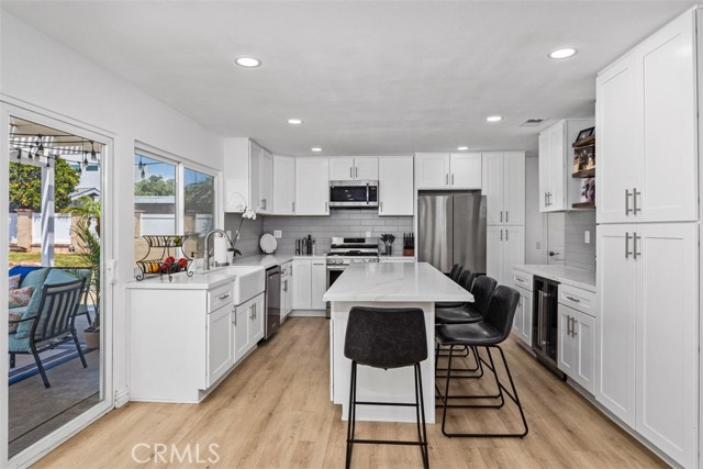 Detail Gallery Image 7 of 22 For 9121 Madeline Dr, Huntington Beach,  CA 92646 - 4 Beds | 2/1 Baths