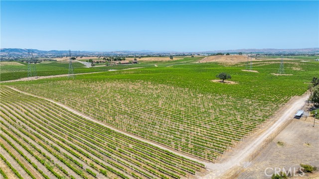 4950 Union Rd, Paso Robles CA: https://media.crmls.org/medias/628c8c51-3562-4924-84b8-58b56b90e1cd.jpg