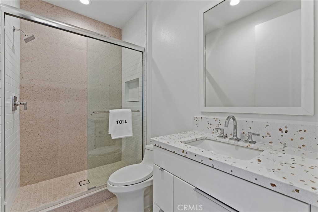 MLS #OC25255212 image #17