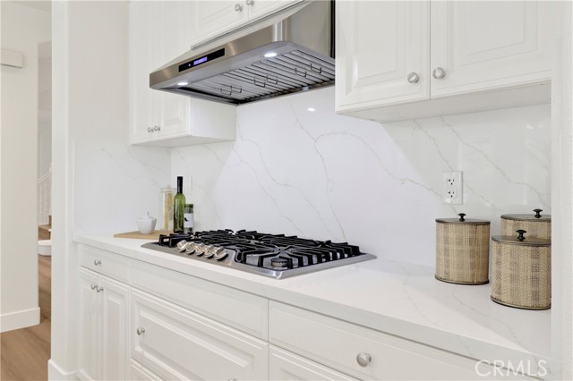 2 Grapevine, Irvine CA: https://media.crmls.org/medias/628ecd5c-c417-4439-a271-bee8df62d91d.jpg