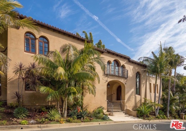 Detail Gallery Image 1 of 29 For 746 Norway Ln, Los Angeles,  CA 90049 - 5 Beds | 6 Baths