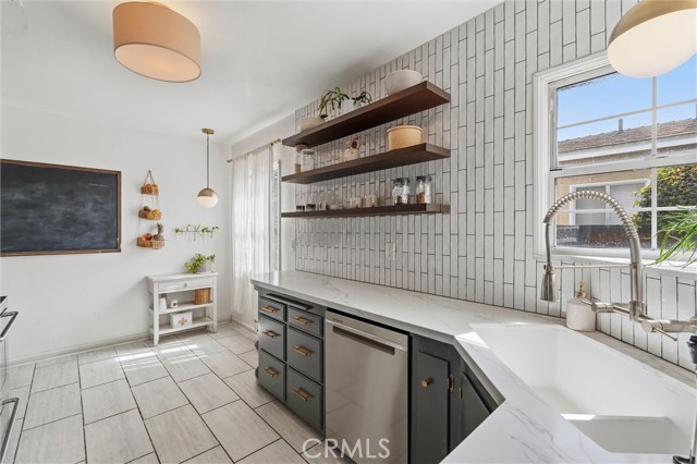 Detail Gallery Image 11 of 44 For 3495 Gaviota Ave, Long Beach,  CA 90807 - 4 Beds | 2/1 Baths