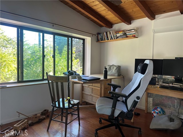 30 Bear Drive, Mt Baldy CA: https://media.crmls.org/medias/6290bd92-41a8-45cb-9965-4ce375403f65.jpg