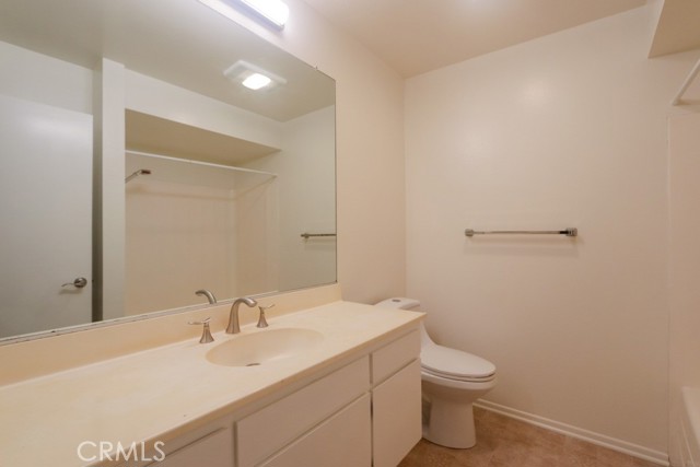 Detail Gallery Image 13 of 29 For 412 N Bellflower Bld #122,  Long Beach,  CA 90814 - 2 Beds | 2 Baths