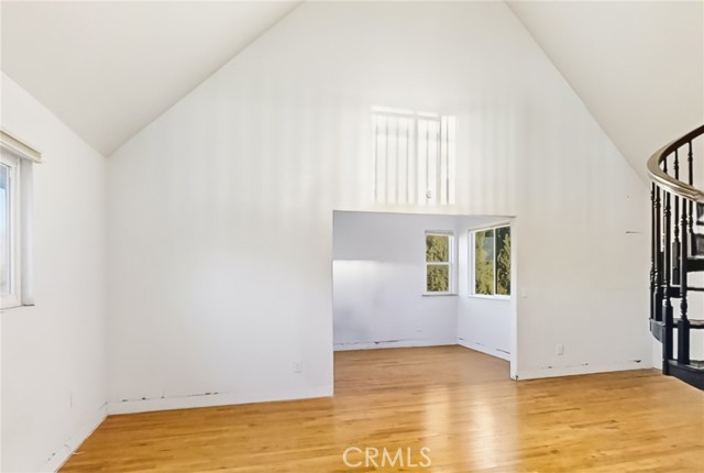 Detail Gallery Image 17 of 39 For 261 E Crescent Ave, Redlands,  CA 92373 - 5 Beds | 3/1 Baths