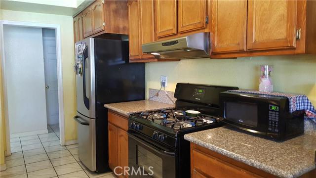 Detail Gallery Image 7 of 11 For 8550 Topanga Canyon Bld, West Hills,  CA 91304 - 3 Beds | 2 Baths