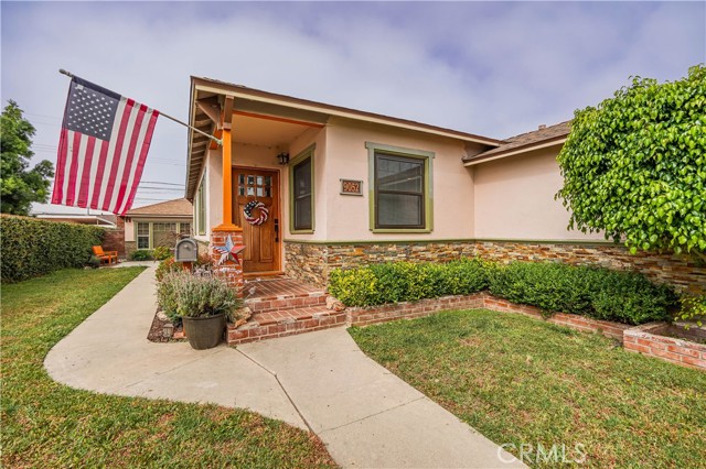 9052 Bigby Street, Downey, California 90241, 4 Bedrooms Bedrooms, ,2 BathroomsBathrooms,Single Family Residence,For Sale,Bigby,TR25031383