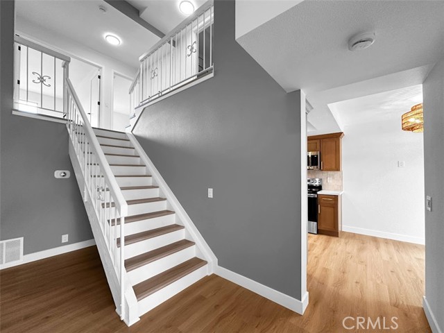 Image 13 of 33 For 9948 Del Rio