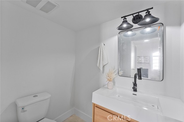 Image 10 of 33 For 17837 Autry Court