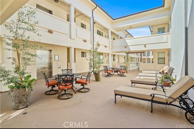 Detail Gallery Image 26 of 26 For 4724 Kester Ave #406,  Sherman Oaks,  CA 91403 - 2 Beds | 2 Baths