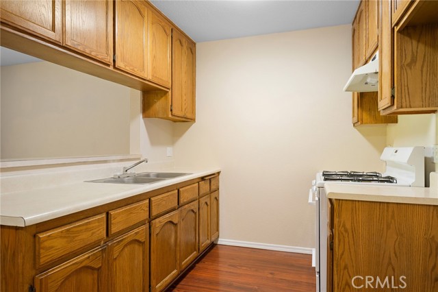 Detail Gallery Image 10 of 18 For 3807 W Victory Bld, Burbank,  CA 91505 - 1 Beds | 1 Baths