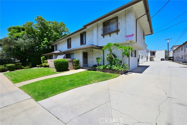 121 E Live Oak Street, San Gabriel CA: https://media.crmls.org/medias/6294bfaa-921f-43ed-8603-ffcd72cdc0ae.jpg