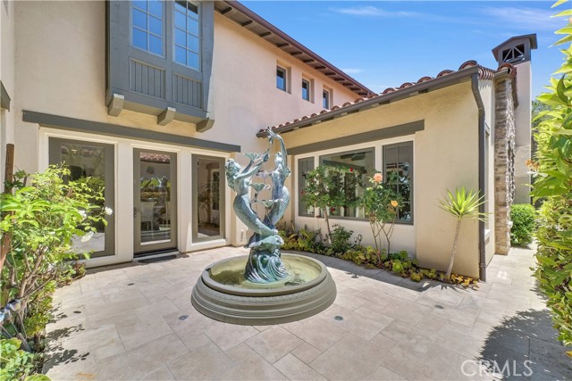 25 Village Way, Irvine CA: https://media.crmls.org/medias/6294de35-c1c2-4992-b579-f647cea13df9.jpg