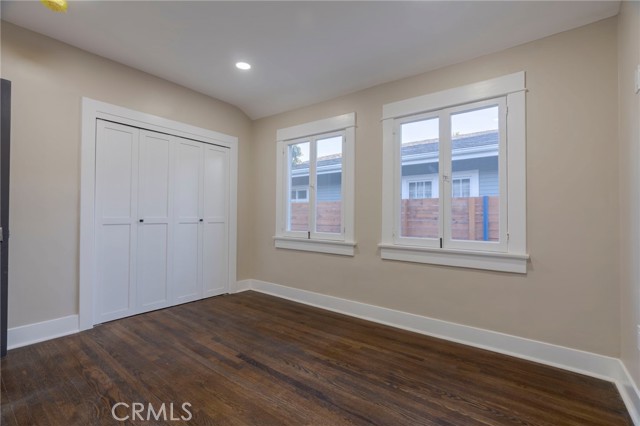 1322 N June Street, Los Angeles CA: https://media.crmls.org/medias/6294fe5d-079e-4e78-b869-2436744d8c85.jpg