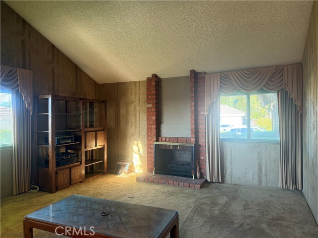 Detail Gallery Image 6 of 11 For 1633 Calle De Armonia, San Dimas,  CA 91773 - 3 Beds | 2 Baths