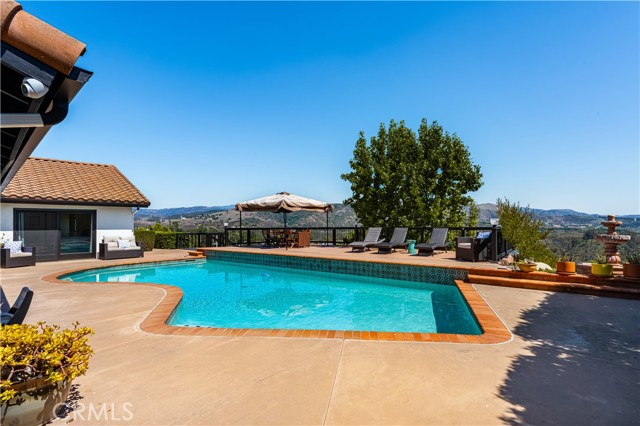 Detail Gallery Image 3 of 51 For 10651 Equestrian Dr, North Tustin,  CA 92705 - 4 Beds | 2/1 Baths