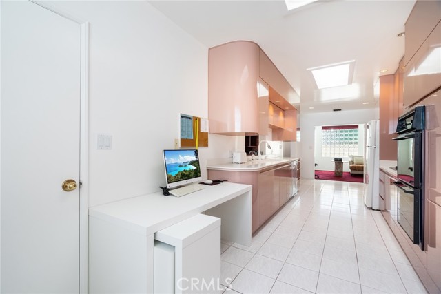 Detail Gallery Image 11 of 44 For 900 N California St, Burbank,  CA 91505 - 3 Beds | 2 Baths