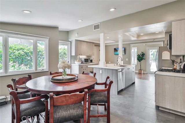 Detail Gallery Image 14 of 59 For 29319 Gamebird Ct, Agoura Hills,  CA 91301 - 3 Beds | 2 Baths