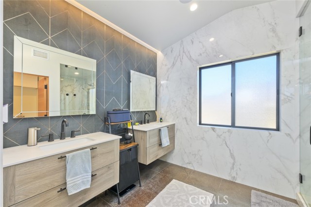 Detail Gallery Image 14 of 26 For 502 E Balboa Bld, Newport Beach,  CA 92661 - 3 Beds | 2 Baths