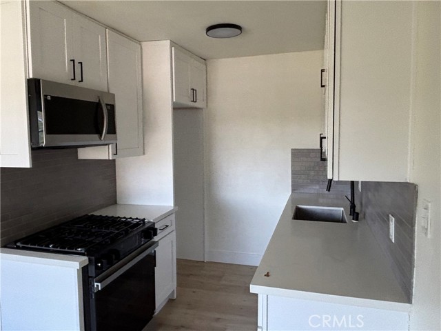 Detail Gallery Image 7 of 11 For 12551 Nutwood, Garden Grove,  CA 92840 - 1 Beds | 1 Baths