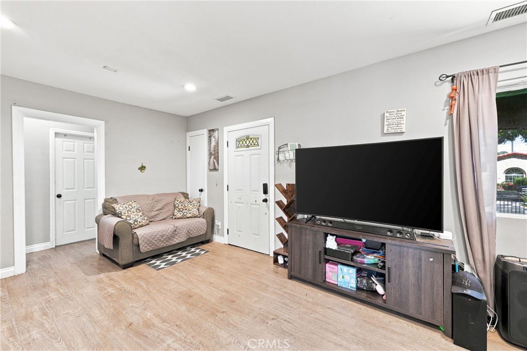MLS #PW26137511 image #4