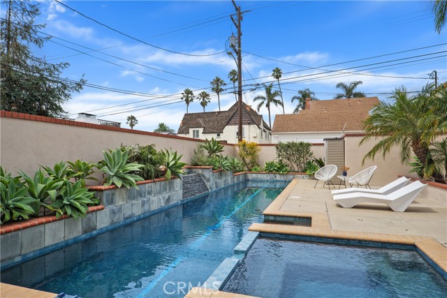 Detail Gallery Image 31 of 35 For 261 Granada Ave, Long Beach,  CA 90803 - 4 Beds | 2/1 Baths