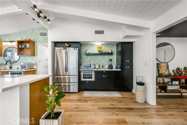 Detail Gallery Image 12 of 53 For 7213 E Lanai St, Long Beach,  CA 90808 - 4 Beds | 2 Baths