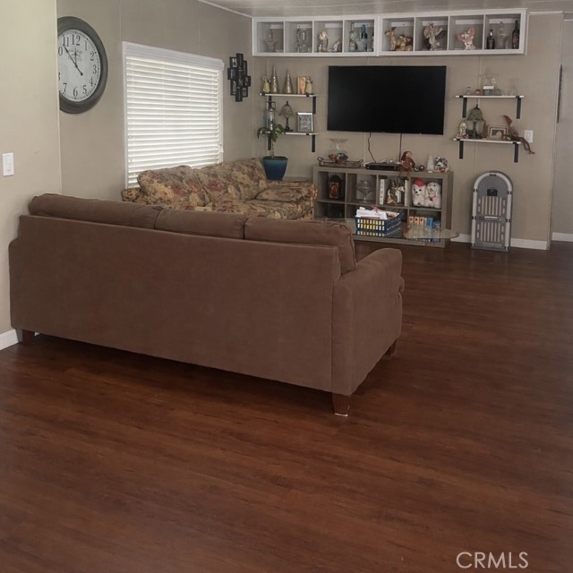 Detail Gallery Image 3 of 8 For 175 N Manzanita Ct, San Jacinto,  CA 92582 - 2 Beds | 2 Baths