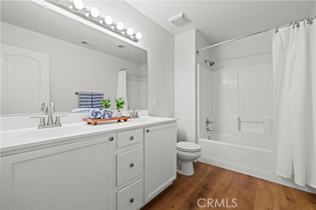 28238 Alton Way, Castaic CA: https://media.crmls.org/medias/62978fd8-0672-4e1e-8230-69e48bdf7fb8.jpg