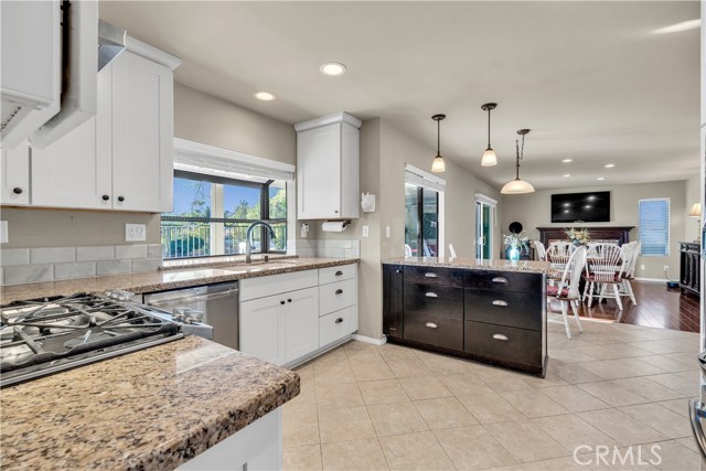 Detail Gallery Image 9 of 43 For 21390 via Del Parque, Yorba Linda,  CA 92887 - 4 Beds | 3 Baths