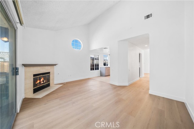 Detail Gallery Image 9 of 29 For 12466 Highgate, Victorville,  CA 92395 - 2 Beds | 2/1 Baths