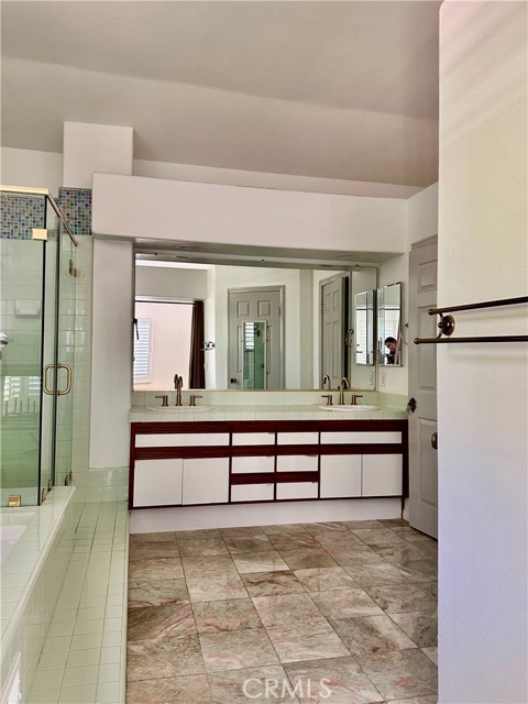 Detail Gallery Image 21 of 53 For 1000 Calle Allegre, Glendale,  CA 91208 - 4 Beds | 4 Baths