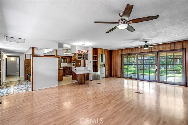 Detail Gallery Image 7 of 39 For 5694 N Winchester, Fresno,  CA 93704 - 3 Beds | 3 Baths