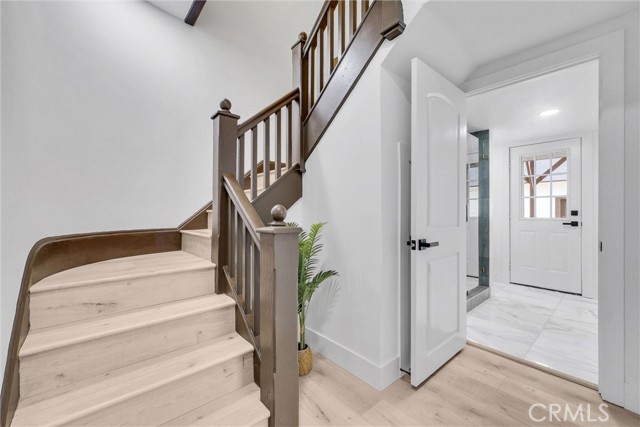 239 N San Antonio Avenue, Upland CA: https://media.crmls.org/medias/62997c11-f707-40bf-915c-459d39a88f6d.jpg