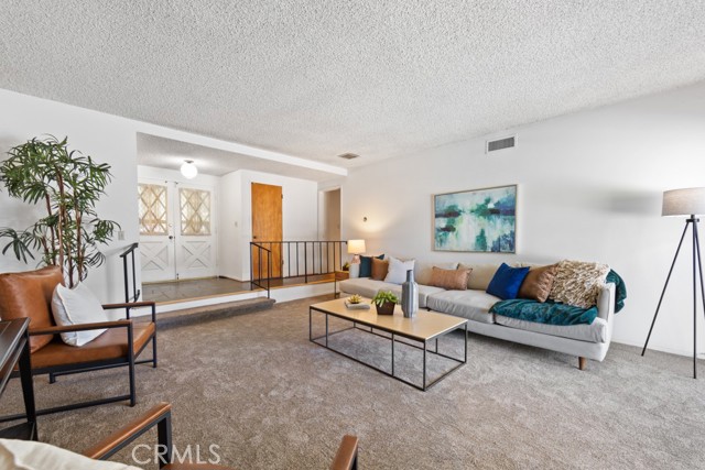 Detail Gallery Image 11 of 51 For 3561 Fela, Long Beach,  CA 90808 - 4 Beds | 2 Baths