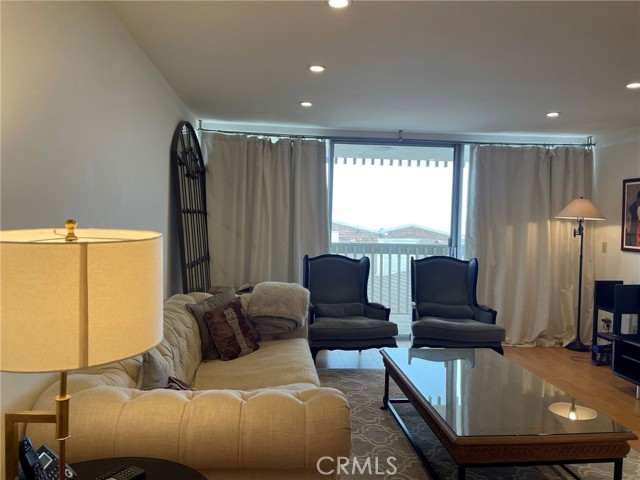 6542 Ocean Crest Drive, Rancho Palos Verdes, California 90275, 2 Bedrooms Bedrooms, ,2 BathroomsBathrooms,Residential,Sold,Ocean Crest,PV22033996