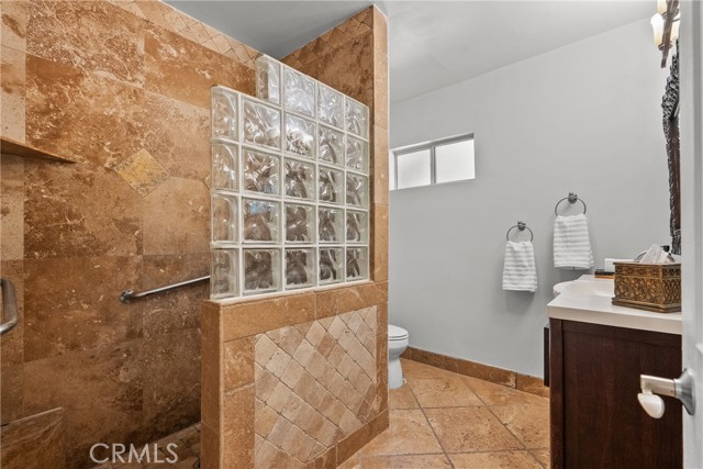 610 S Bel Aire Drive, Burbank CA: https://media.crmls.org/medias/629a5a06-d060-4e46-9362-6470e51feba2.jpg
